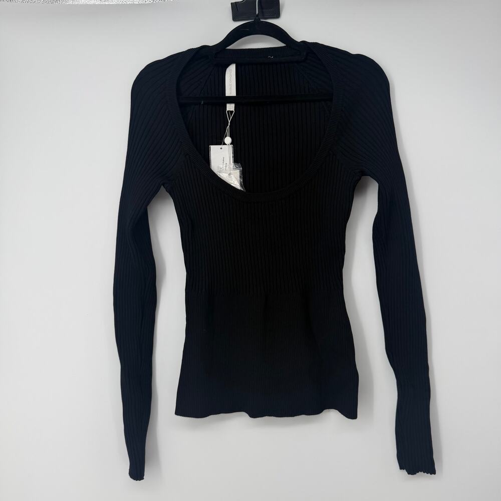 JONATHAN SIMKHAI Jayline Core Compact Ribbed Knit Scoop Neck Sweater Top Size M - Picture 2 of 6